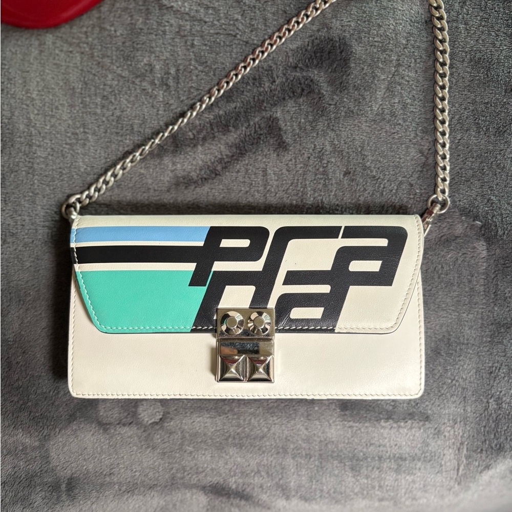 Prada Elektra Wallet on Chain Excellent Condition- Authenticity 100% Guaranteed!